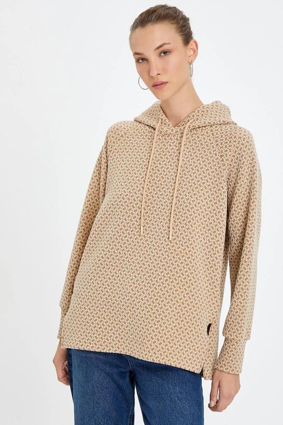 KOTONKapşonlu Dokulu Uzun Kollu Yırtmaçlı Bej Kadın Sweatshirt  4WAK10029EK-2K4