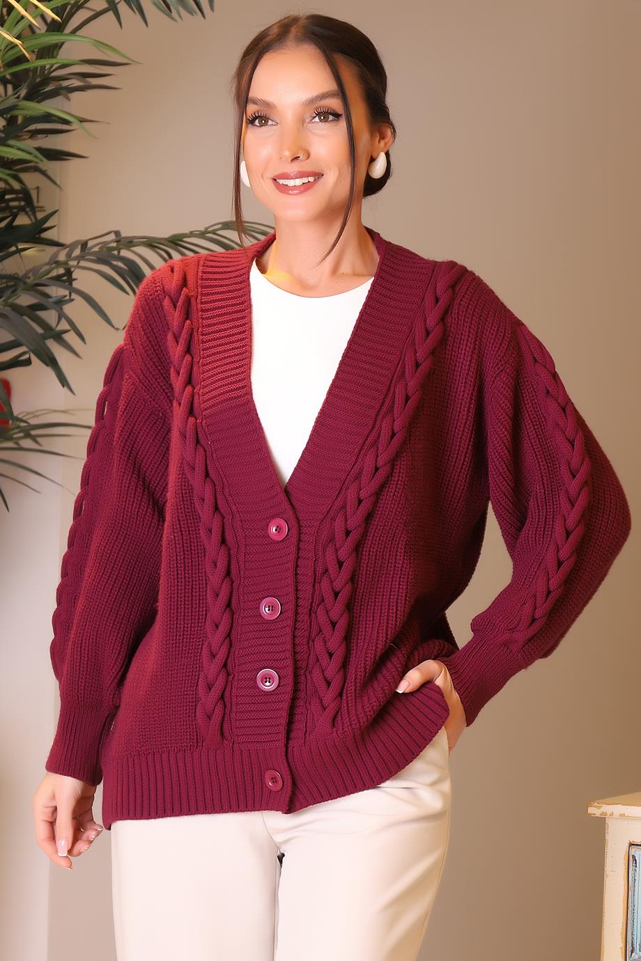ZENTONİÖRGÜ İŞLEMELİ MÜRDÜM KADIN HIRKA 5125-2K4