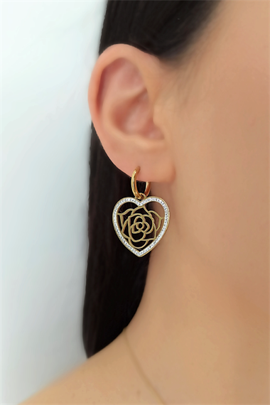 Çelik Gül İşlemeli Kalp Küpe TrKüpe35168