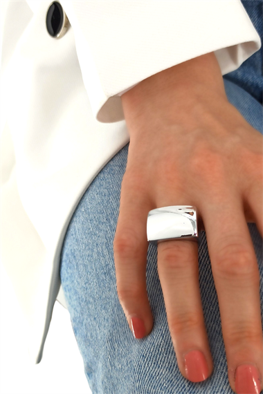 Premium Ayarlanabilir Kare Kesim Plaka Yüzük