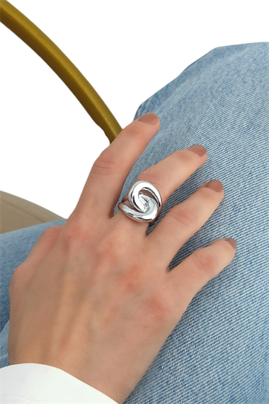 Premium Plaka Bombeli Düğüm Yüzük