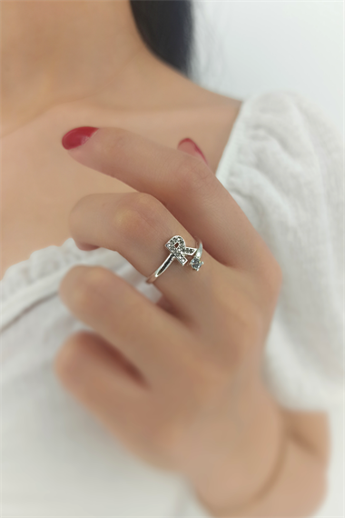 Taşlı R Harf Yüzük TaşlıHarfYüzükR