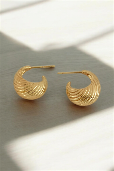 Xuping Renk Atmaz Lazer Kesim Ay Küpe