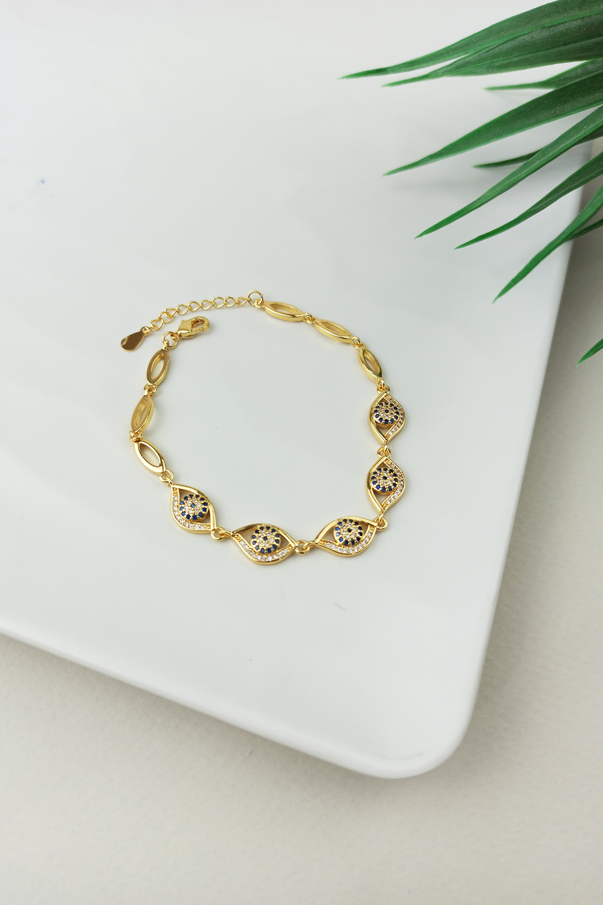 Altın Kaplama Zirkon Taşlı Nazar Boncuk Bileklik Gold B700