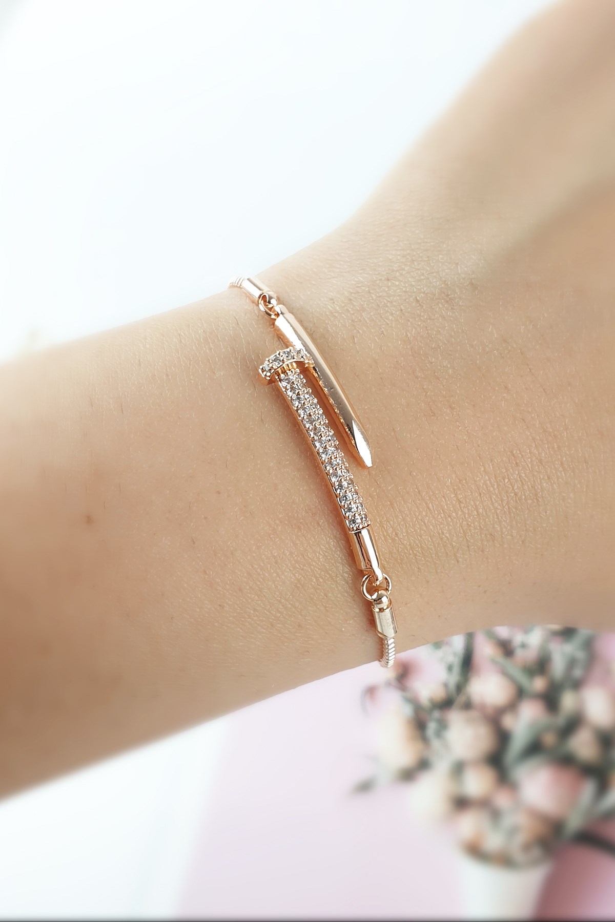 Asansörlü Taşlı Çivi Bileklik B34503