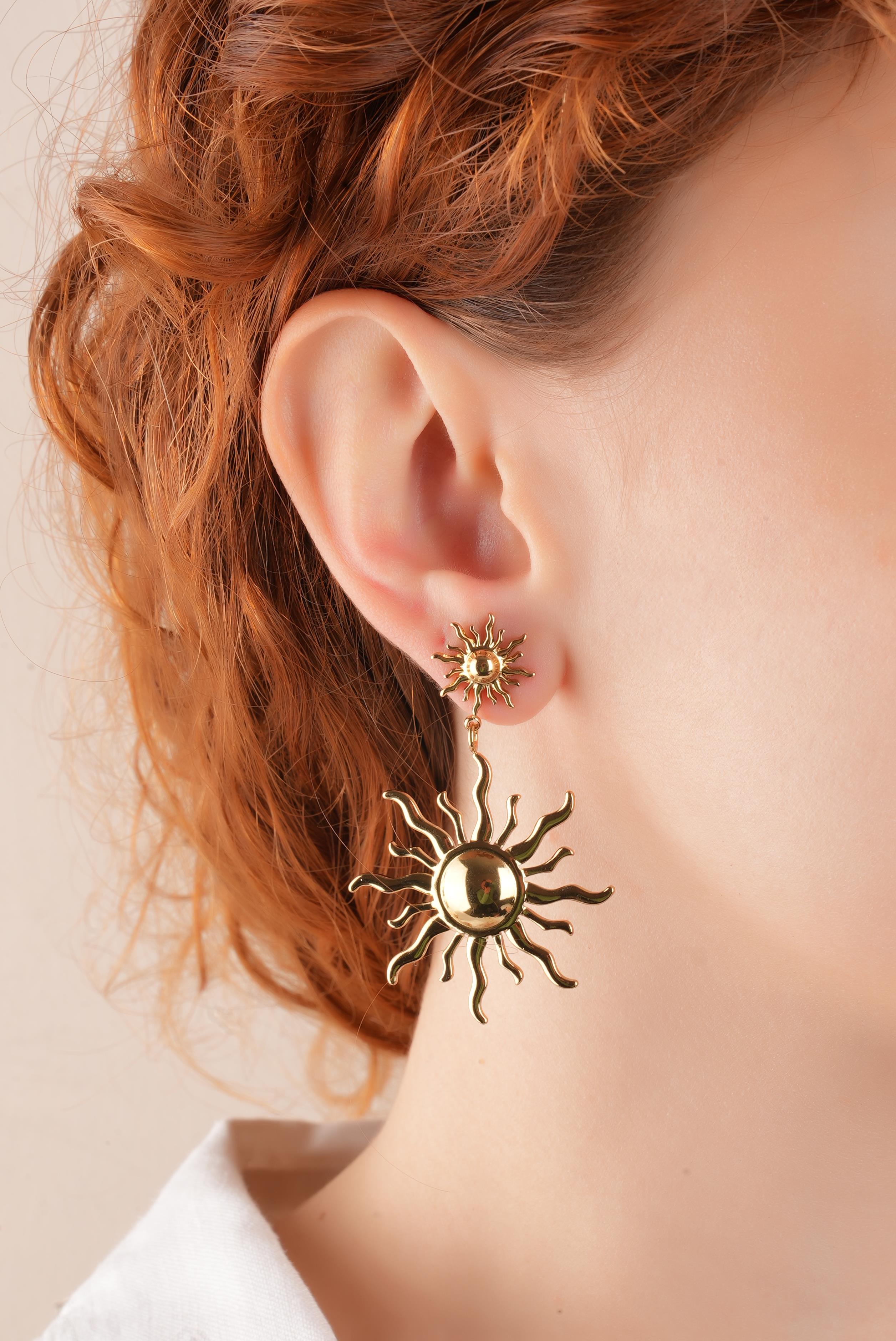 Çelik Plaka Sallantılı Güneş Küpe 35640