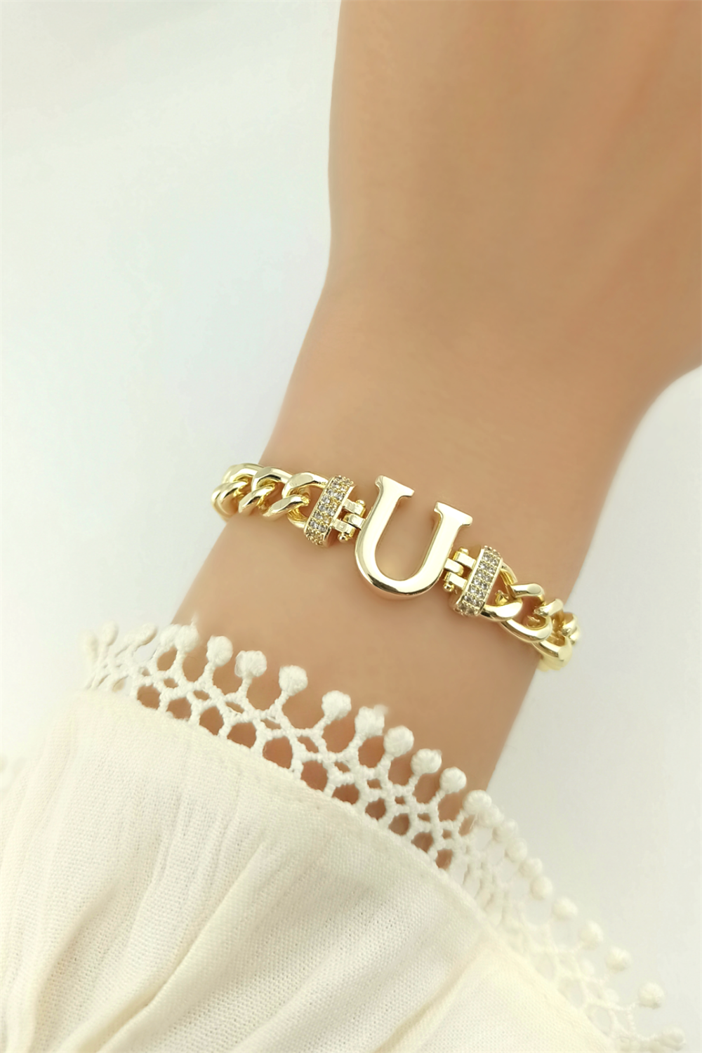 Gold U Harf Bileklik TrBilek70360