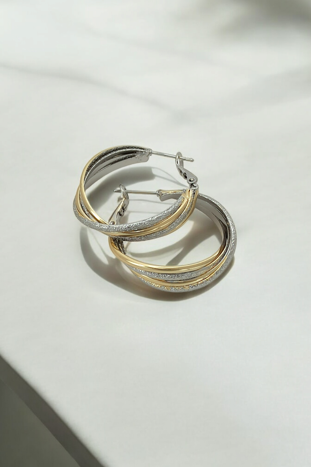 Premium Dört Sıra Simli Halka Küpe 35650