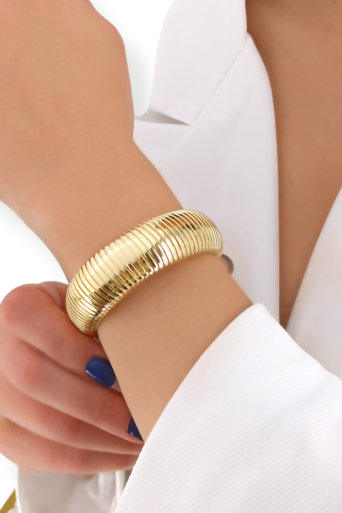 Premium Tırtıklı Kalın Bileklik Model 