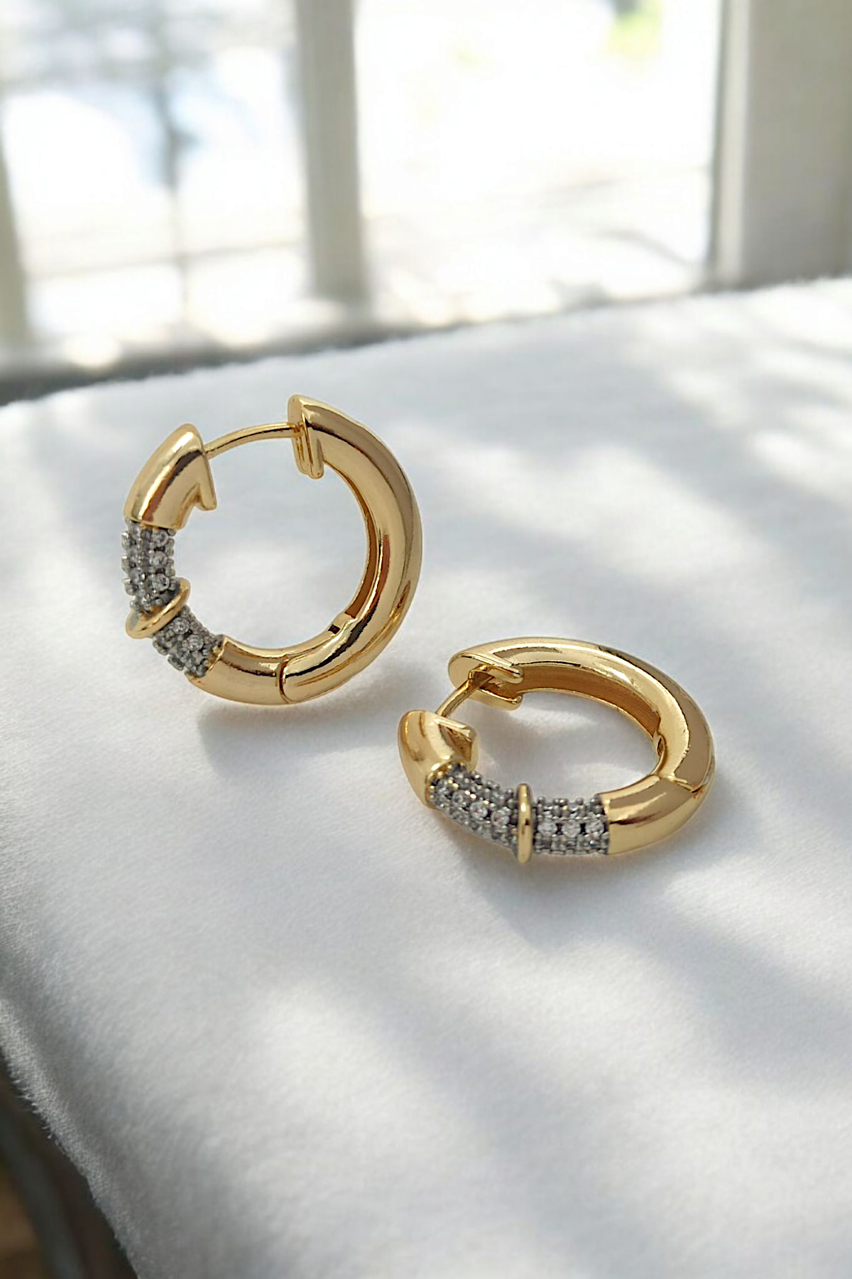 Premium Zirkon Taş Halka Küpe 35712