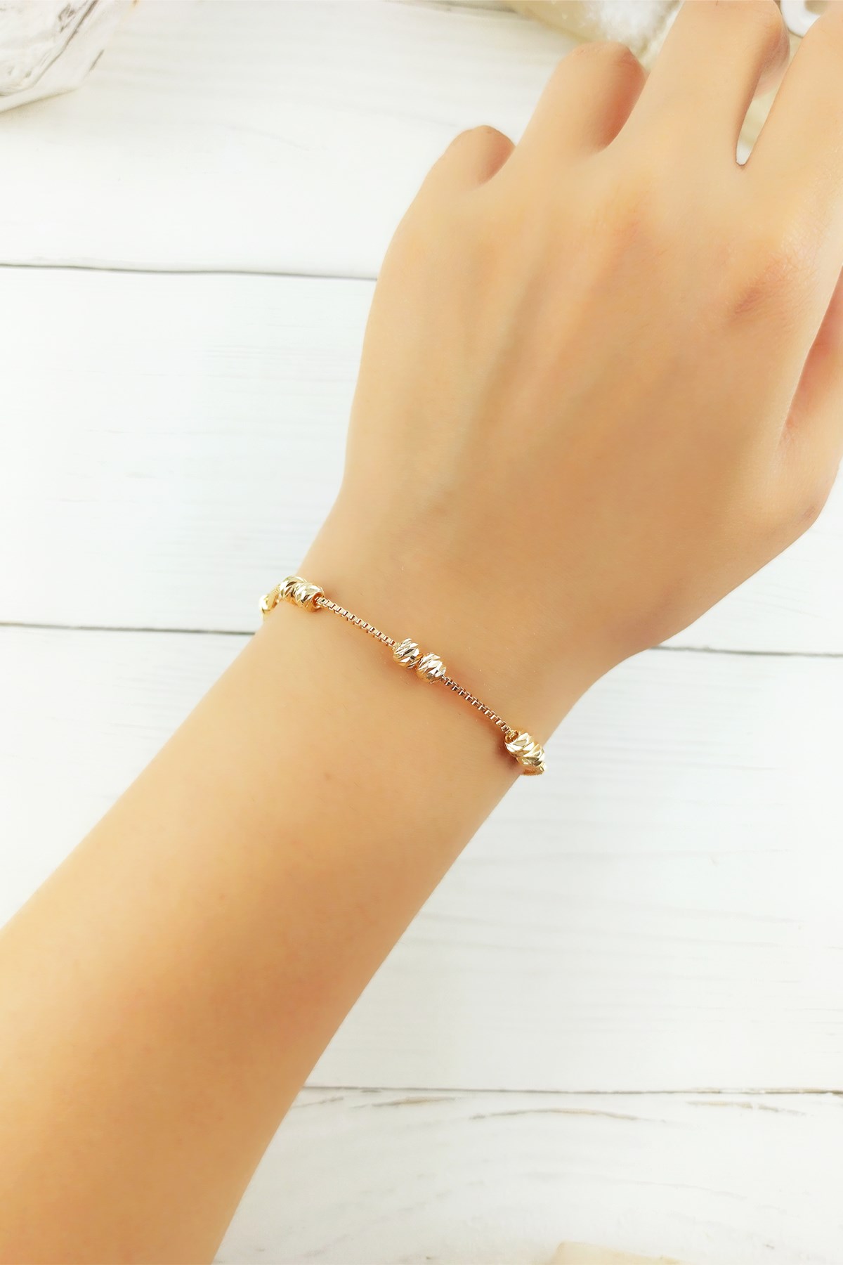 Topçuk Bileklik B225