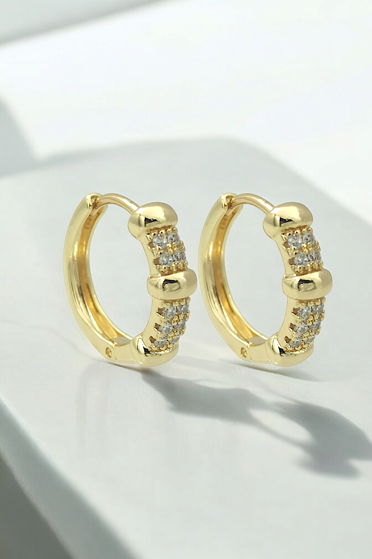 Xuping Renk Atmaz Taşlı Halka Küpe