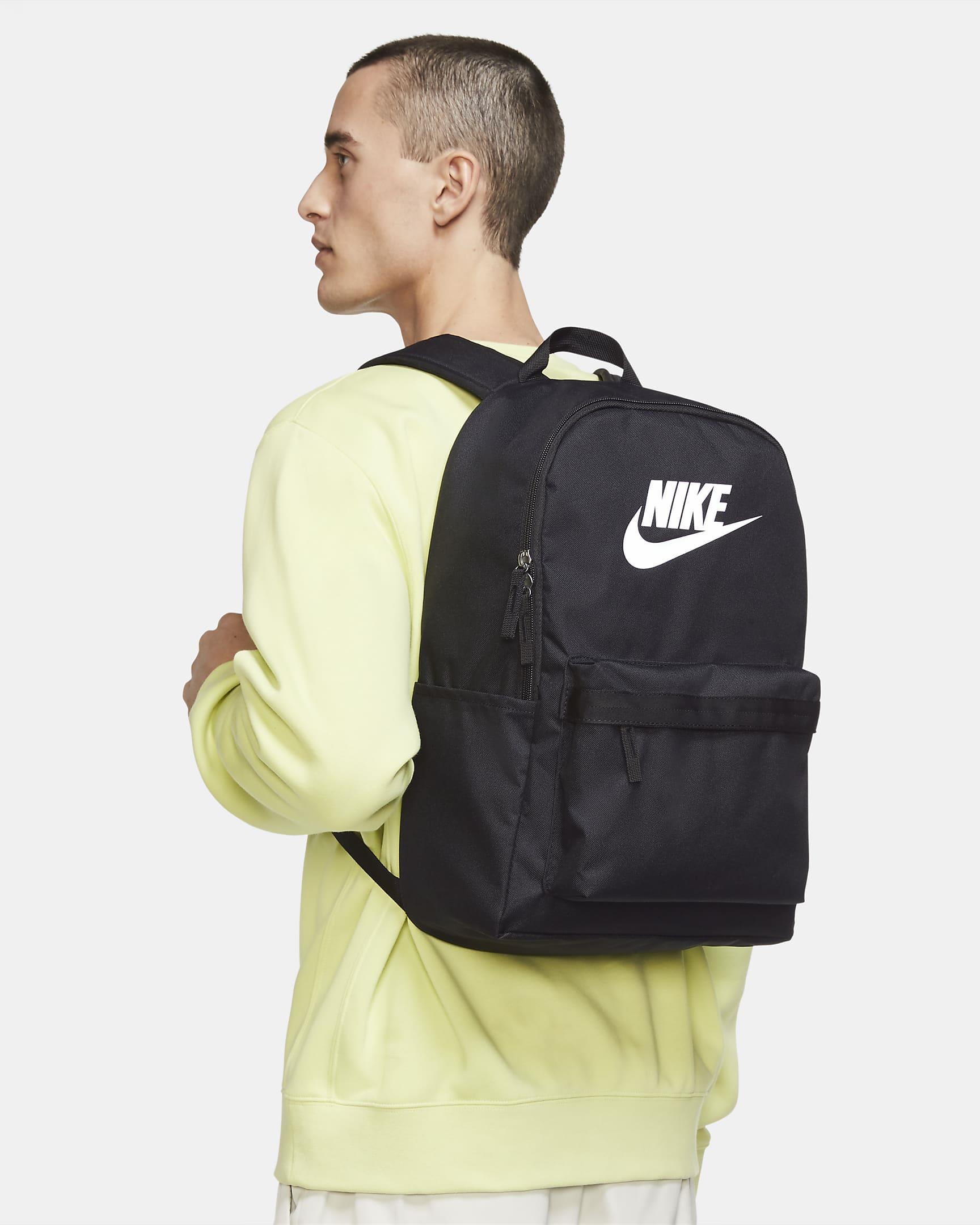 NIKE Heritage Sırt Çantası (25 L)