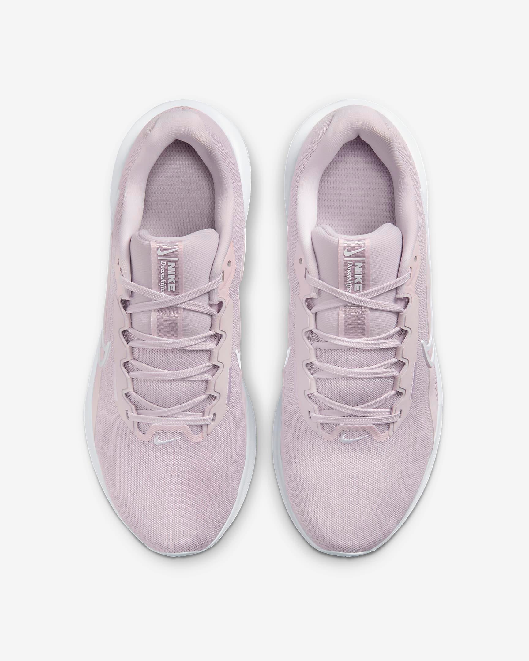 NIKE Downshifter 13 Kadın Yol Koşu Ayakkabısı