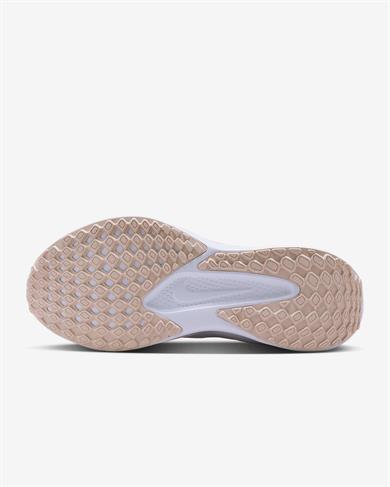 Nike Quest 6 Kadın Yol Koşu Ayakkabısı