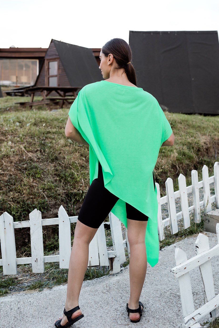 Asimetrik Model Yeşil T-shirt
