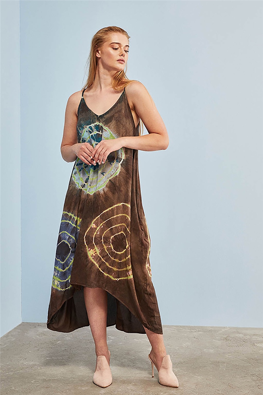 Askılı Batik Kahverengi Salaş Elbise
