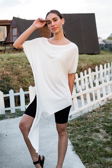 Asimetrik Model Beyaz T-shirt