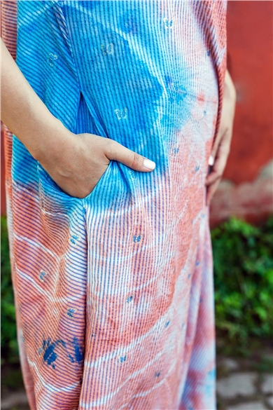 Batik Yırtmaçlı Pembe Elbise