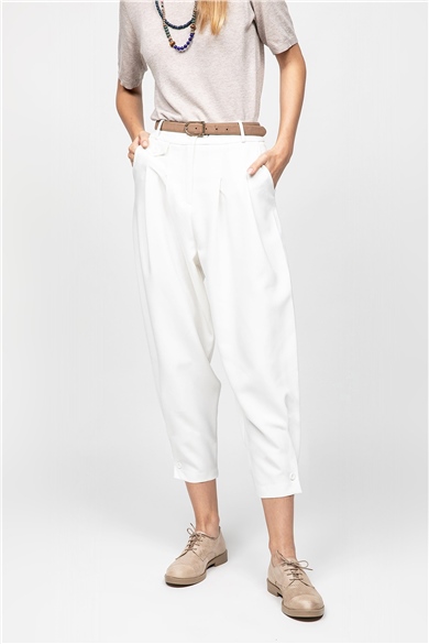 Beyaz Paçası Düğmeli Slouchy Pantolon