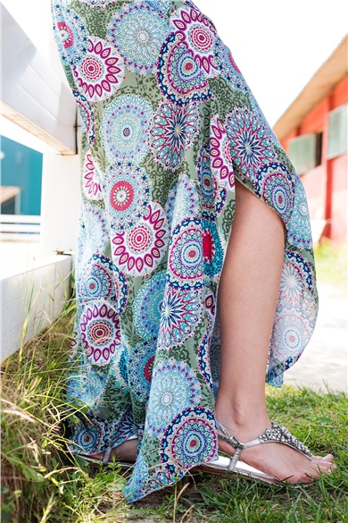 Mandala Desenli Yırtmaçlı Yeşil Pantolon
