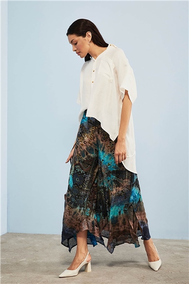 Rahat Kesim Yırtmaçlı Batik Pantolon