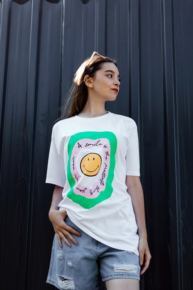 Smiley Baskılı Beyaz T-shirt