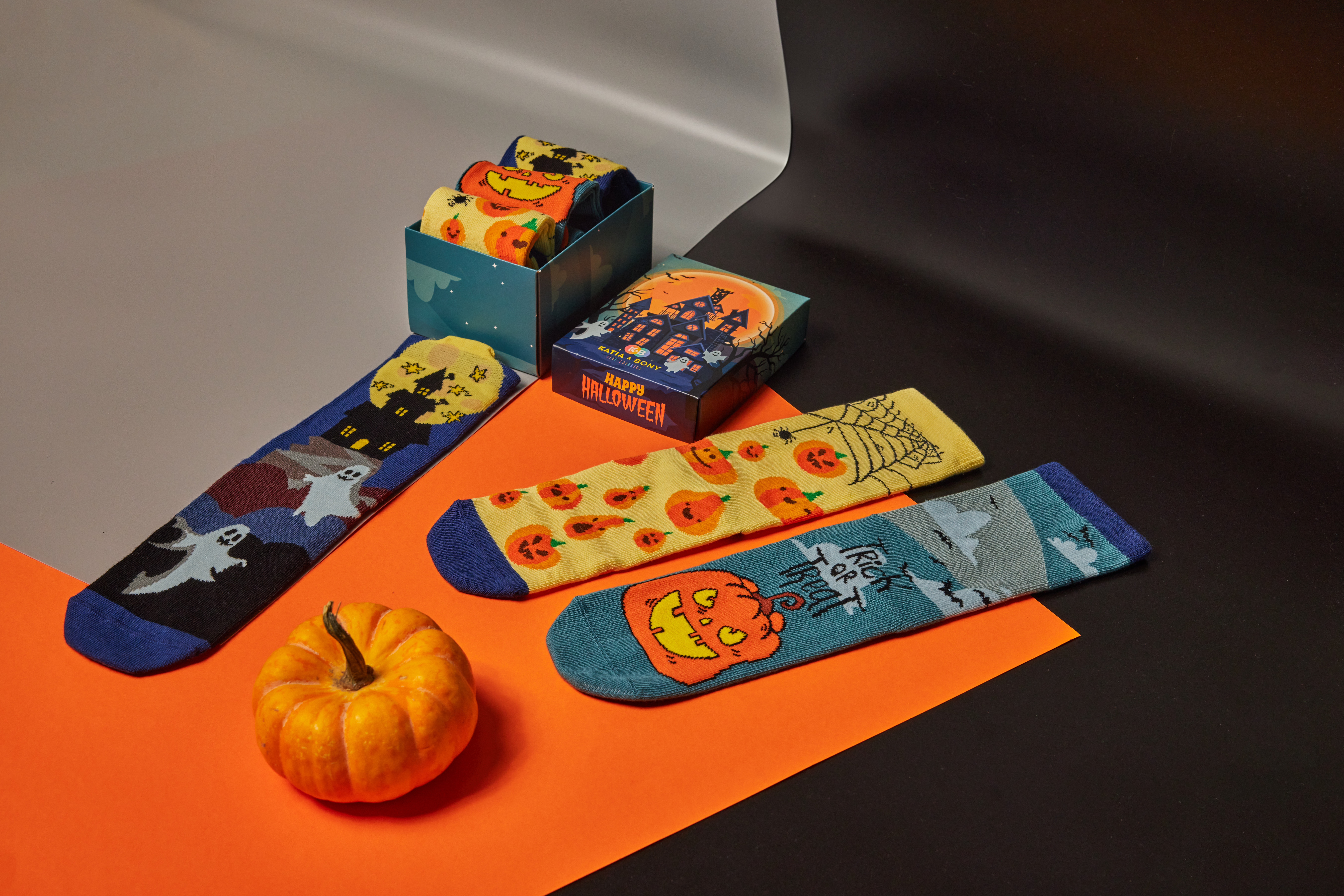 cadılar bayramı, halloween çorapları, eğlenceli çorap modelleri