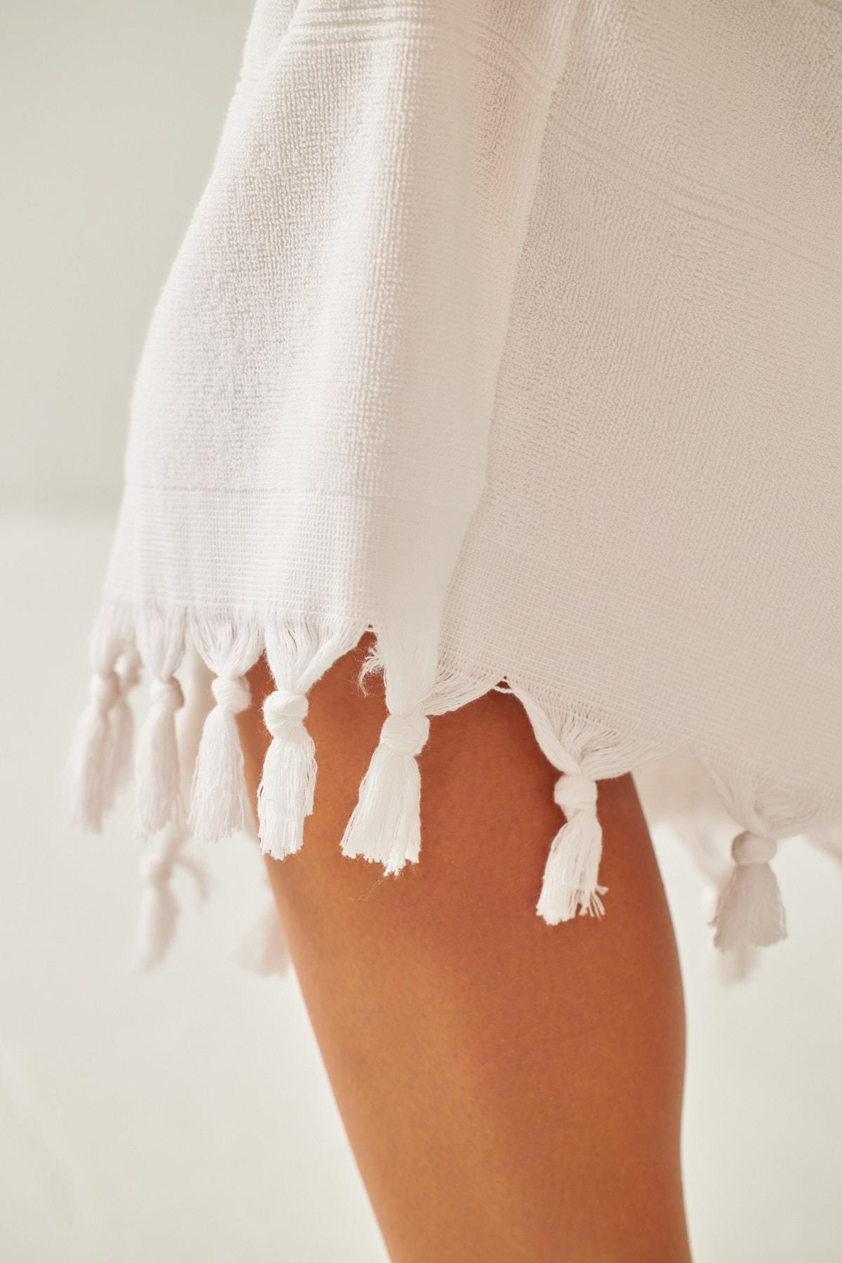 Kadın Beyaz Renkli Yengeç Baskılı Peştemal Bornoz