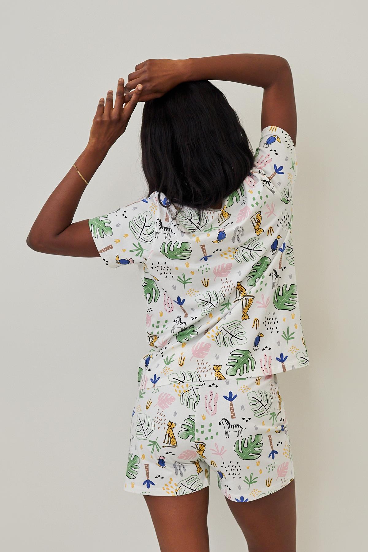 Kadın Safari Desenli Şortlu Pijama Takımı Ekru