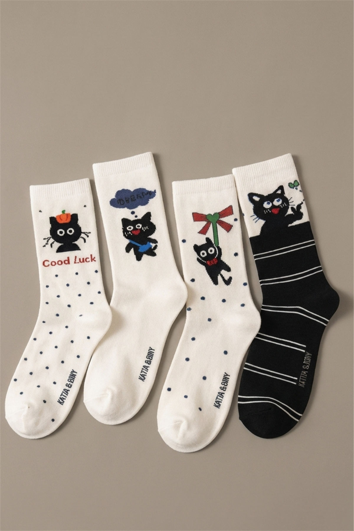 4lü Paket Kedi Desenli Kız Çocuk Soket Çorap