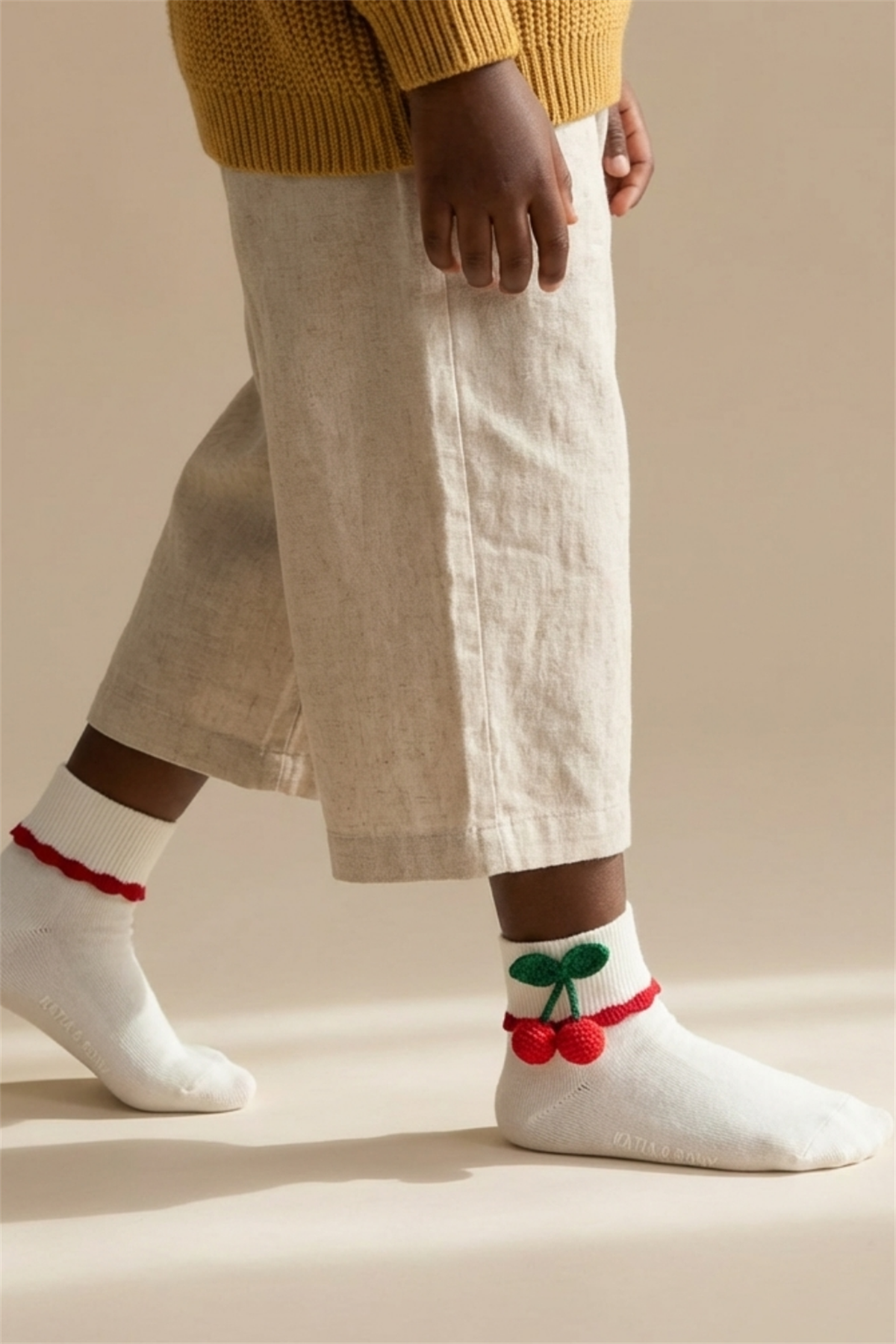Kiraz Desenli Taban Altı Baskılı Beyaz Çocuk Step Çorap