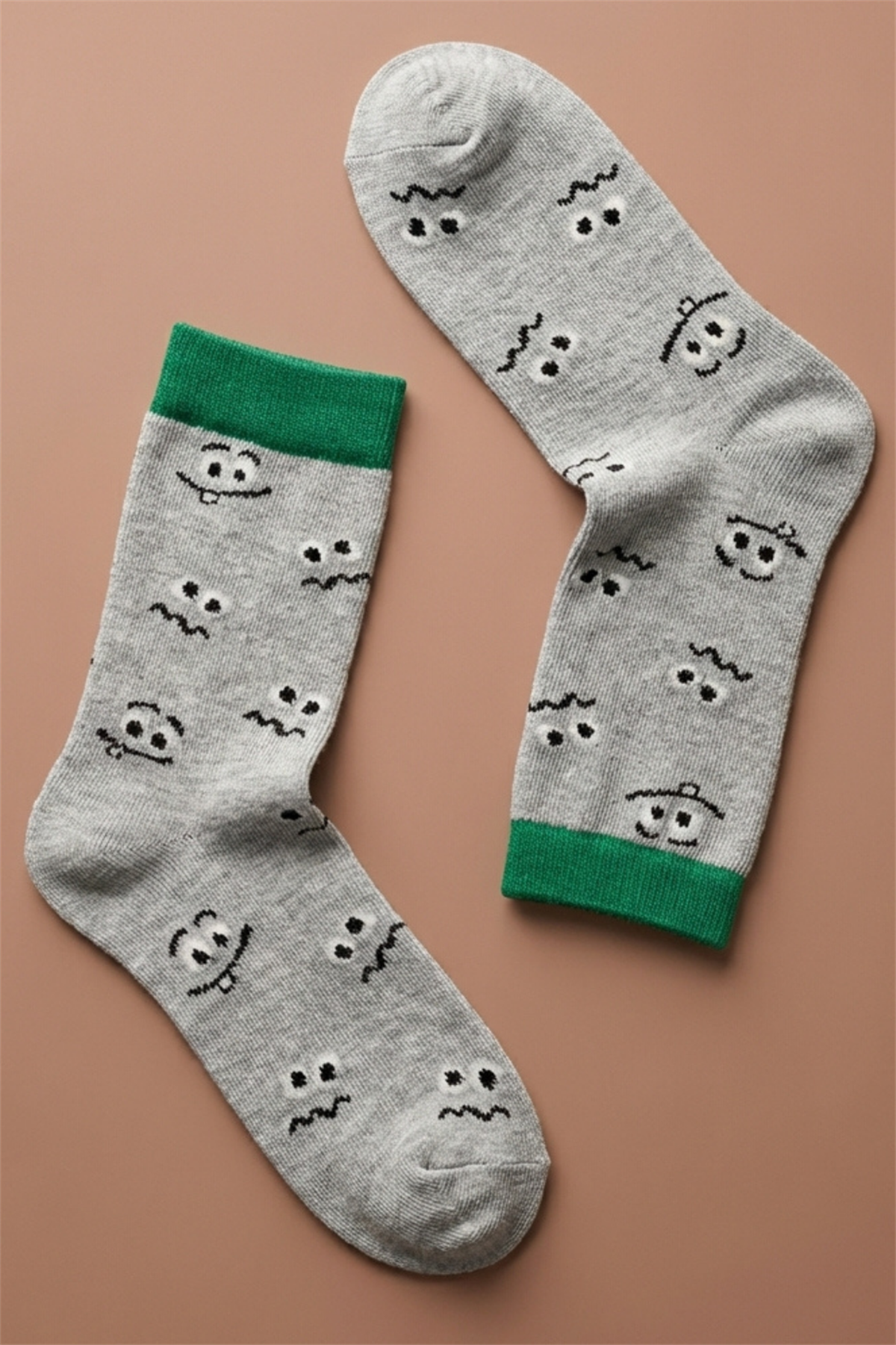 Confused Face Patterned Gray Childrens Socks