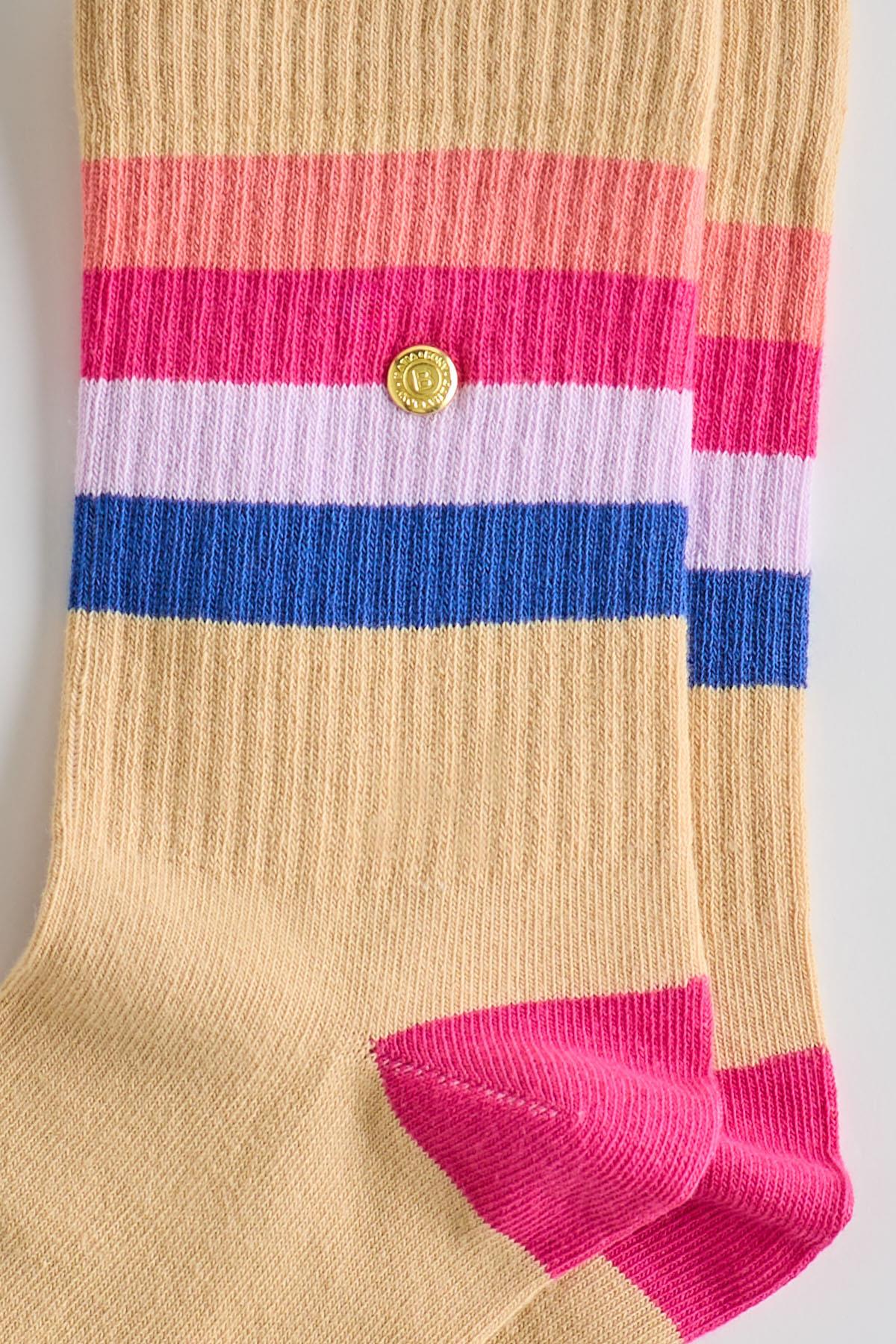 Kadın Renkli Şeritli Soket Çorap Pudra