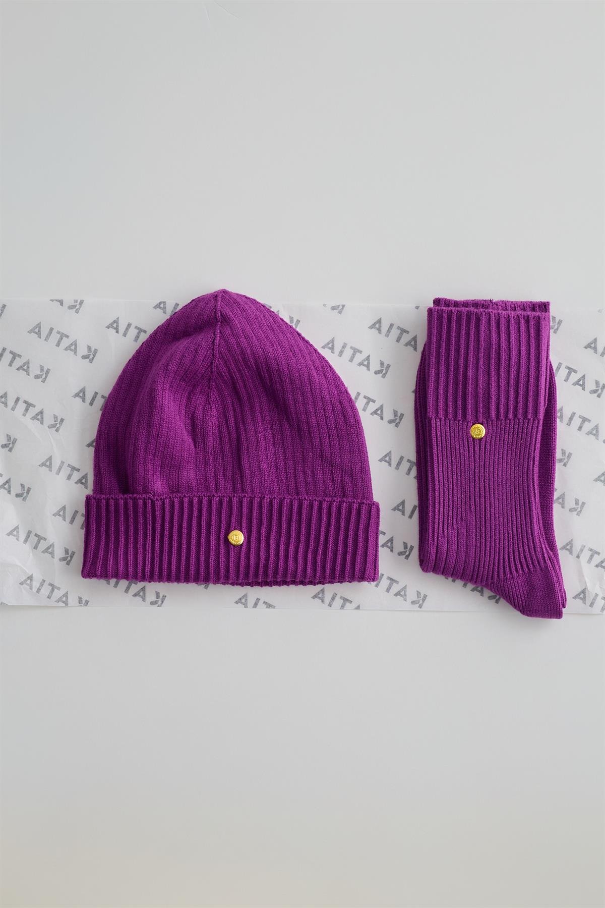 Kadın Premium Kutulu Triko Çorap ve Bere Takımı Mor 