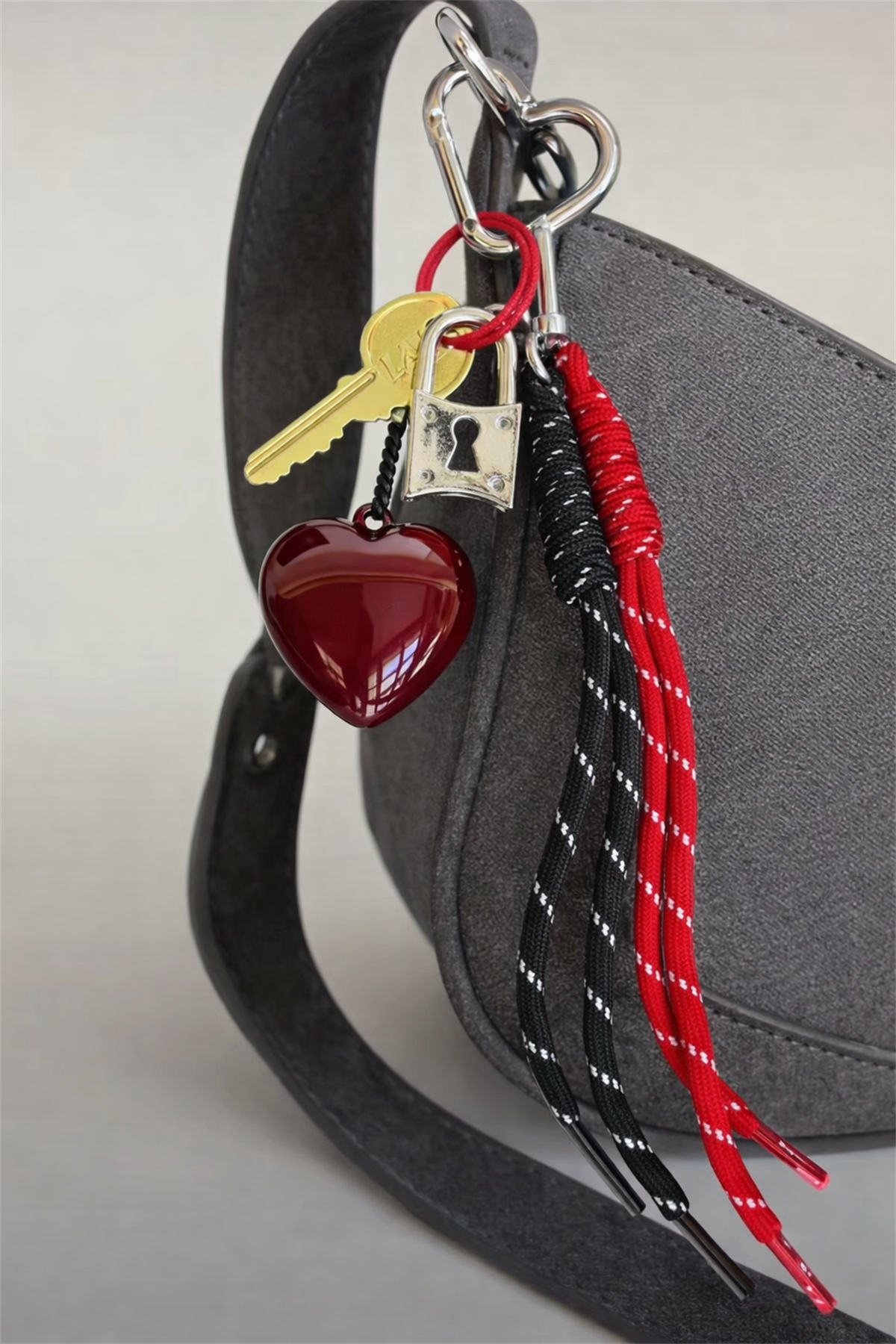Kırmızı Kalp Charm Anahtarlık