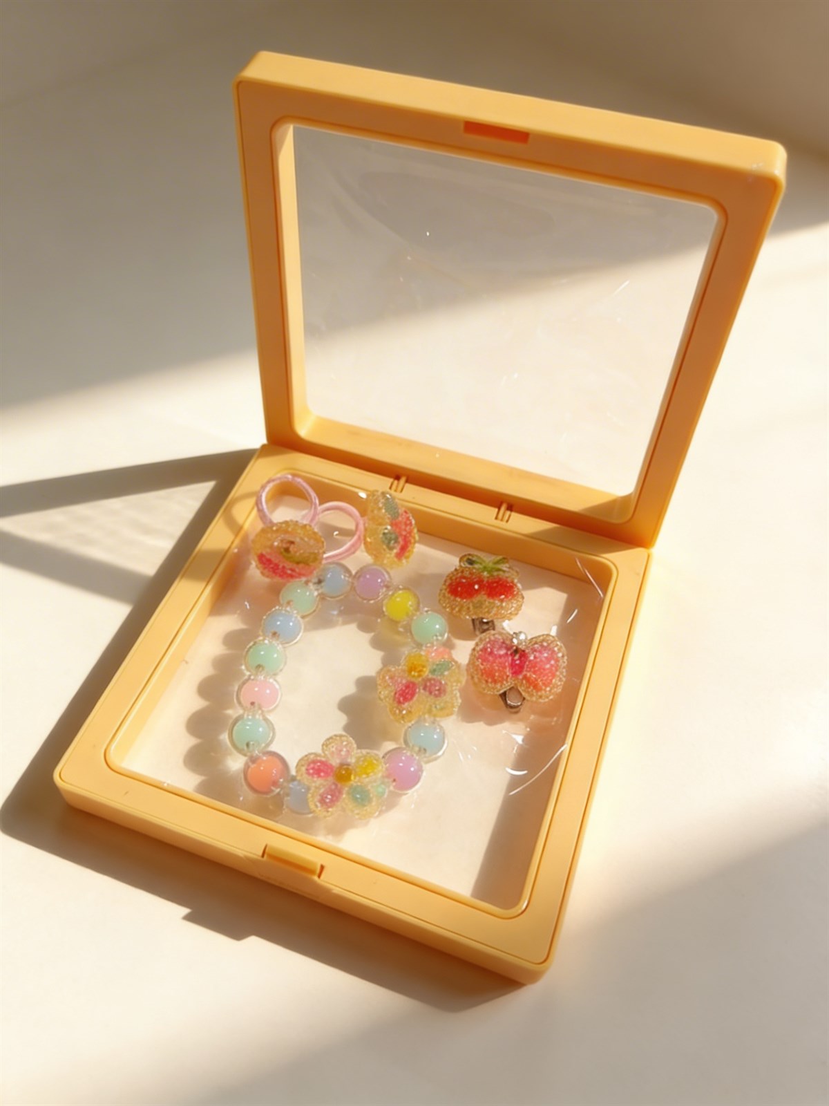 Kız Çocuk 5li Desenli Plastik Kutulu Takı Seti Sarı