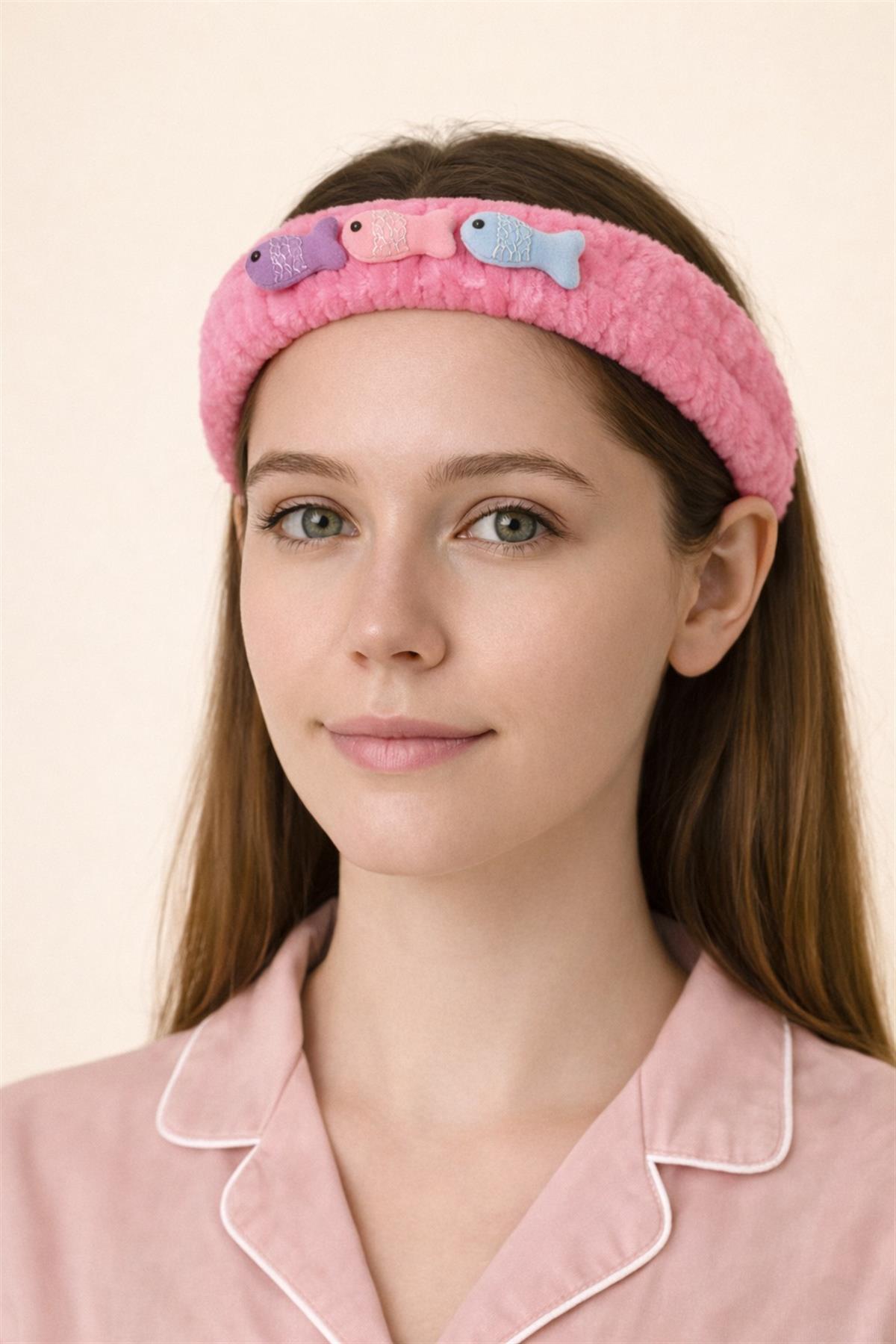 Hair Band With Fish Accessory Pink