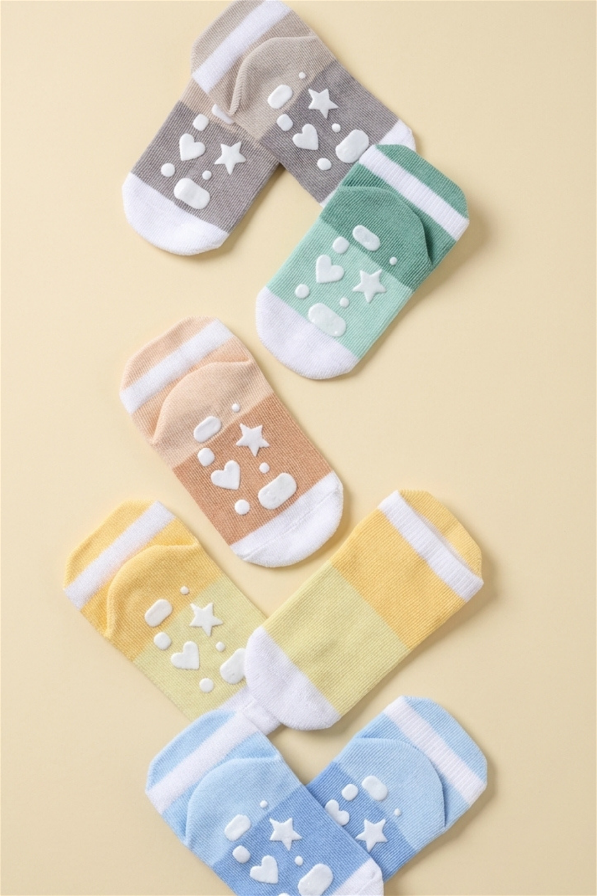 Bebek Şerit Desenli Tabanı Kalp Detaylı 5li Paket Kutulu Patik Çorap
