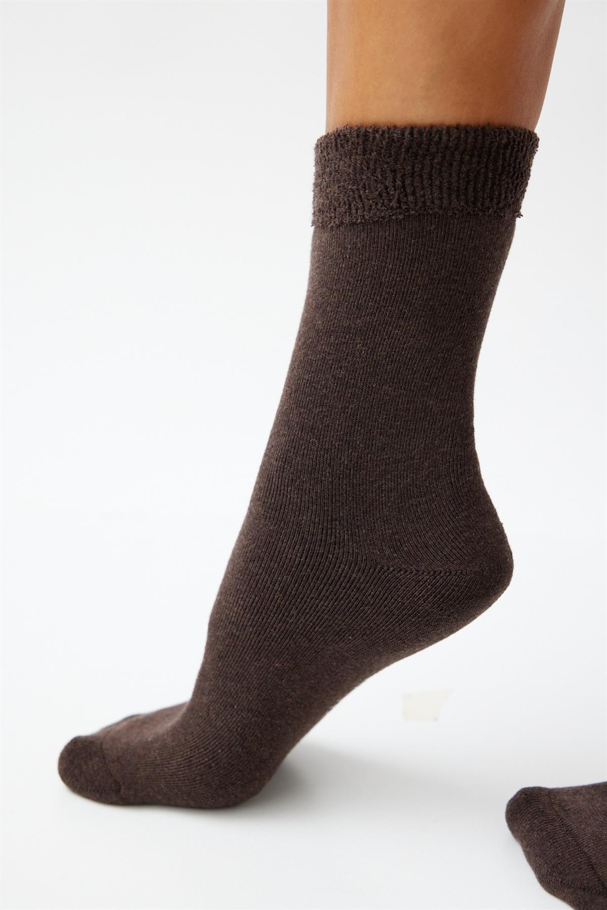 Kadın Kahverengi Renkli Havlu Soket Çorap