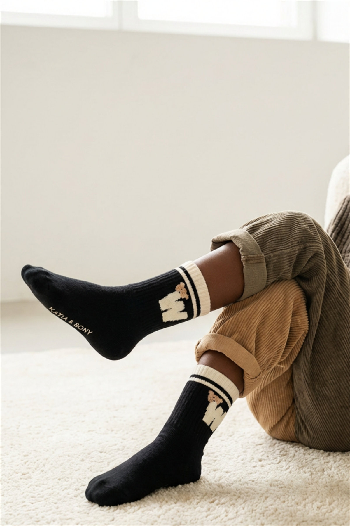 Çizgili Ayıcık Desenli Siyah Beyaz Çocuk Soket Çorap