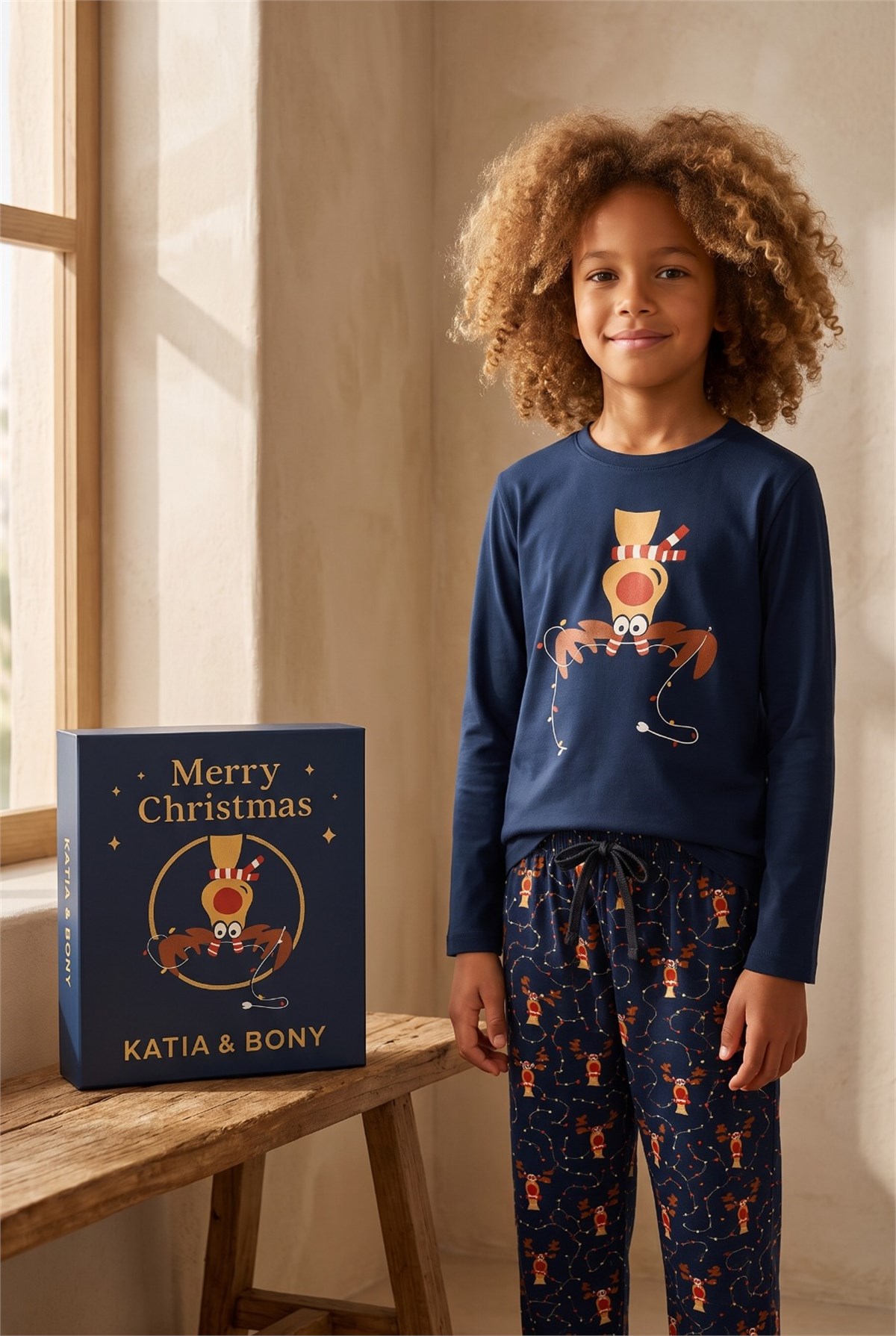 Çocuk Geyik Desenli Kutulu Yılbaşı  Pijama Takımı Lacivert