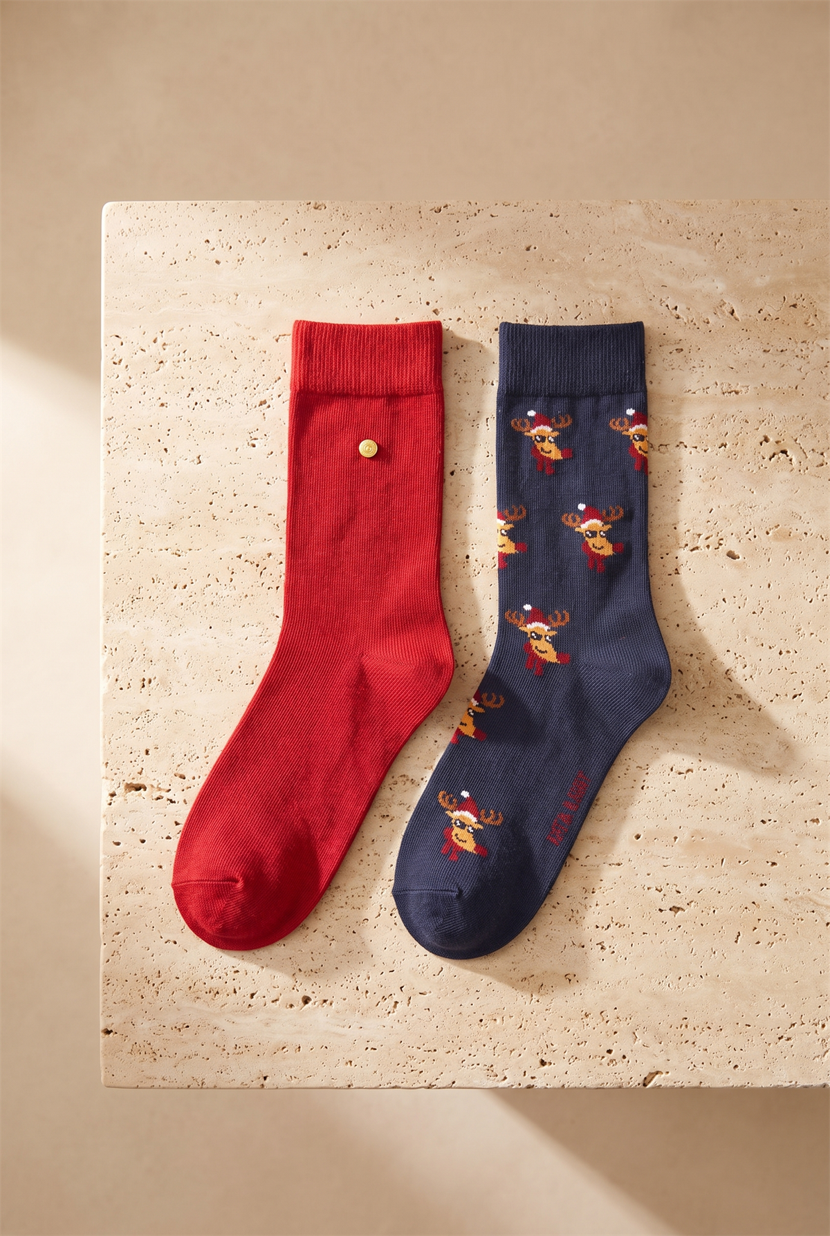 Mens Deer Patterned New Years Themed 2-Piece Socks
