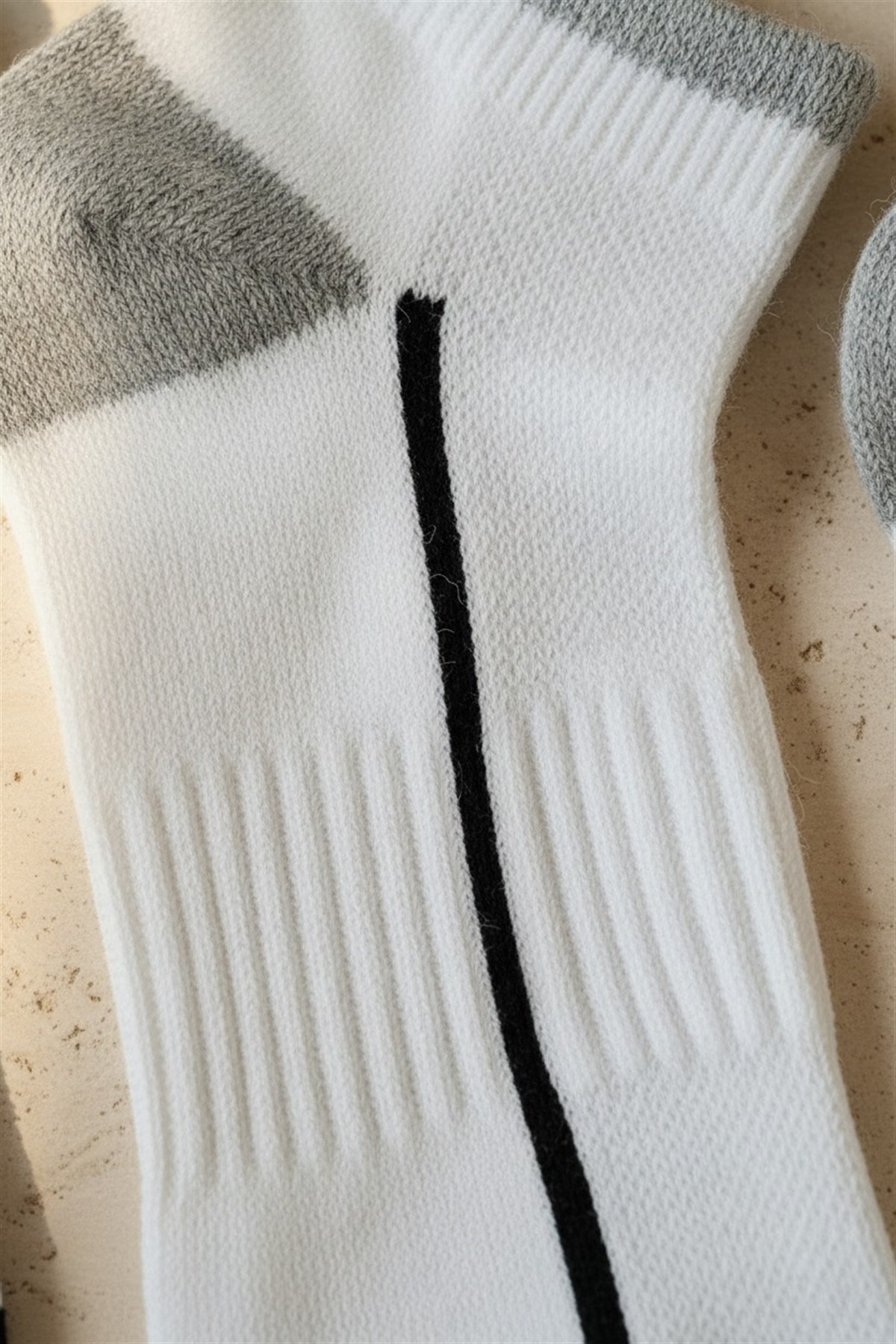 Erkek Siyah Çizgili Step Çorap