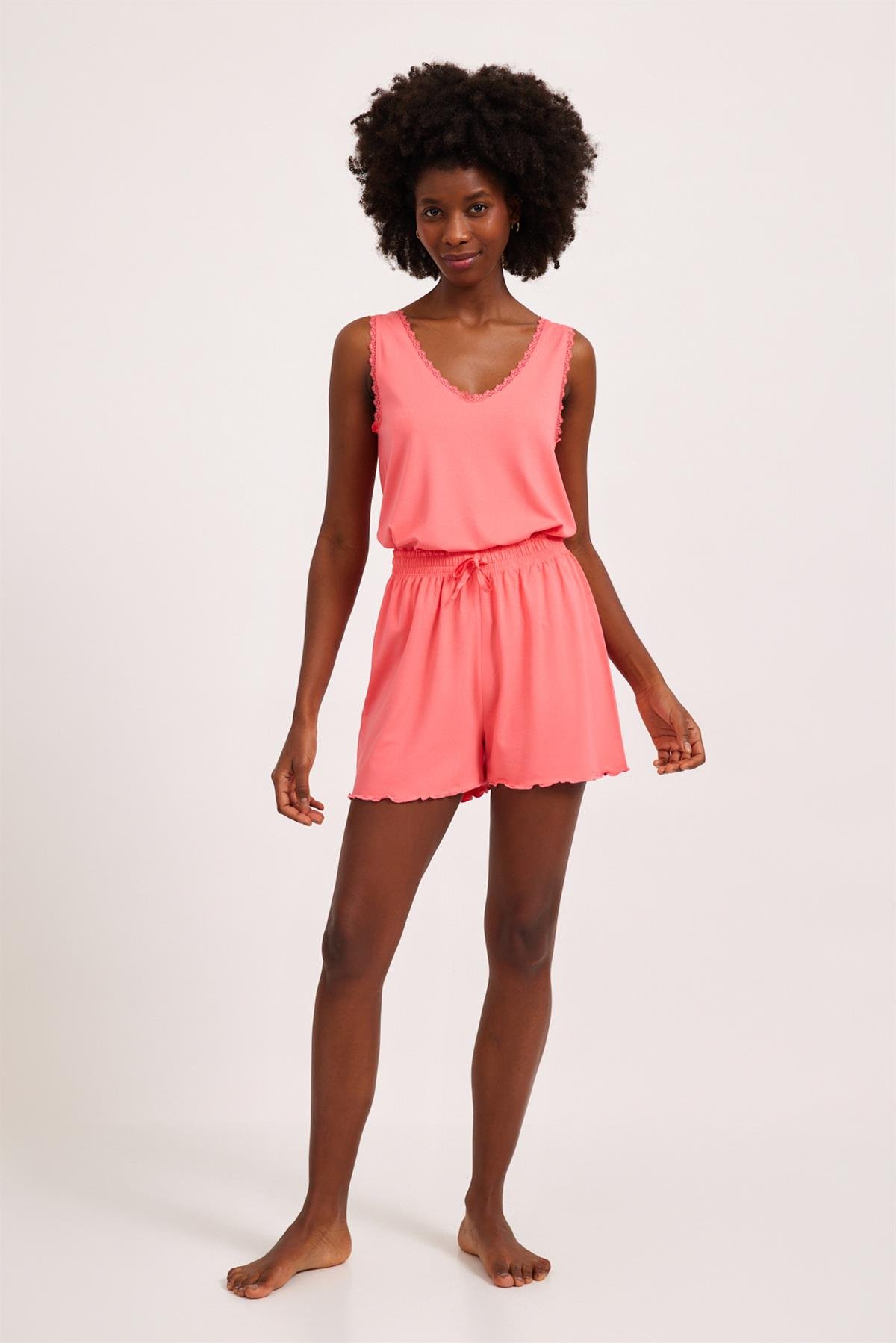 Fun Giraffe Womens Shorts Pink