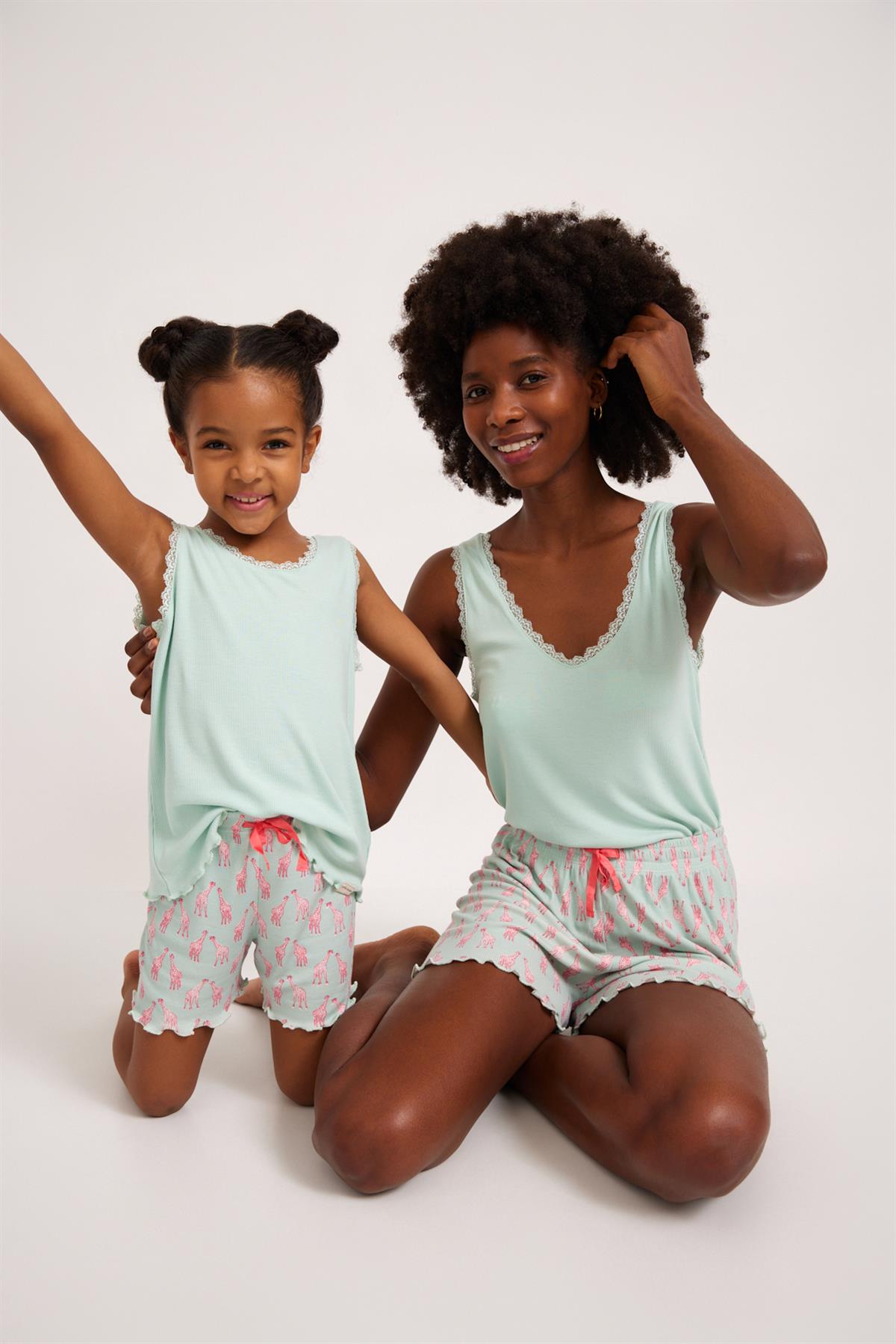 Fun Giraffe Ribli Kız Çocuk Şort Yeşil