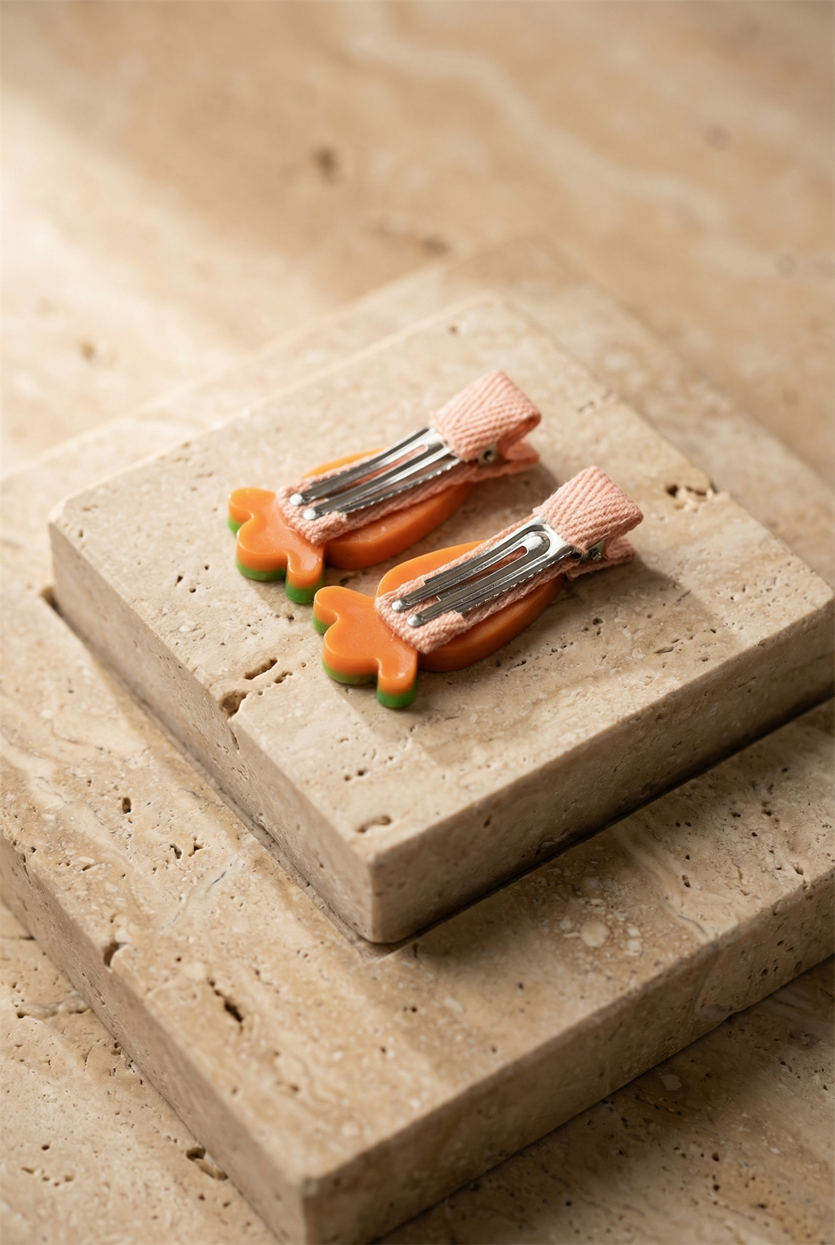 Havuç Aksesuarlı 2li Turuncu Toka