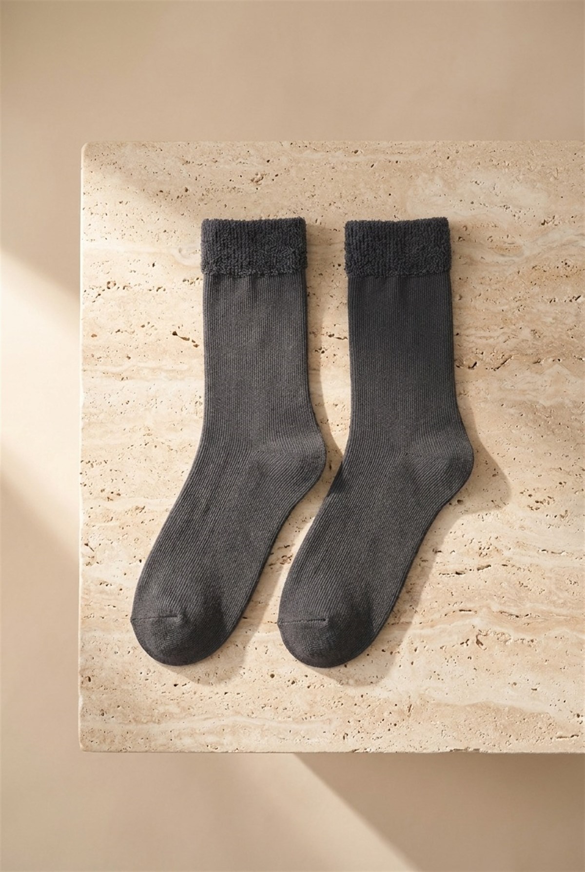 Womens Anthracite Colored Towel Socket Socks