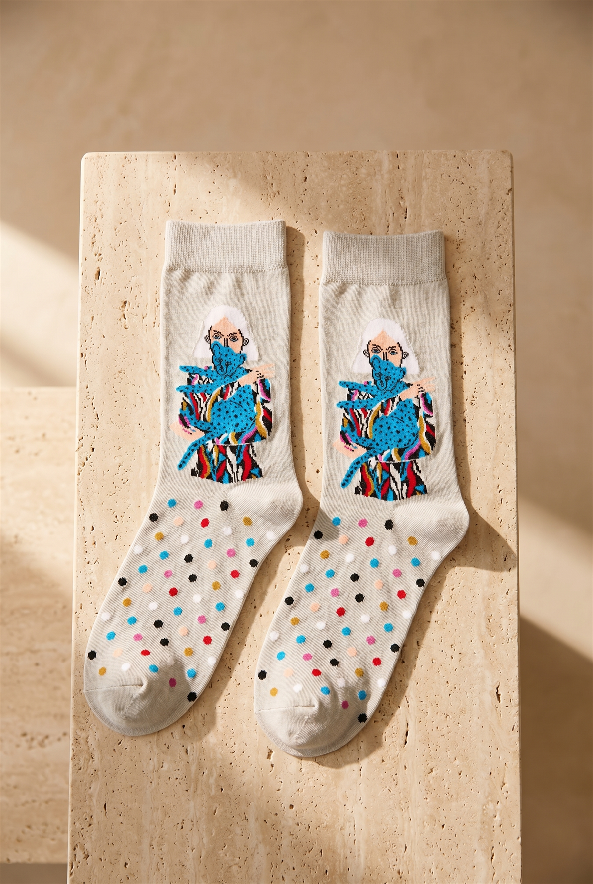 Kadın Figürlü Soket Çorap Gri