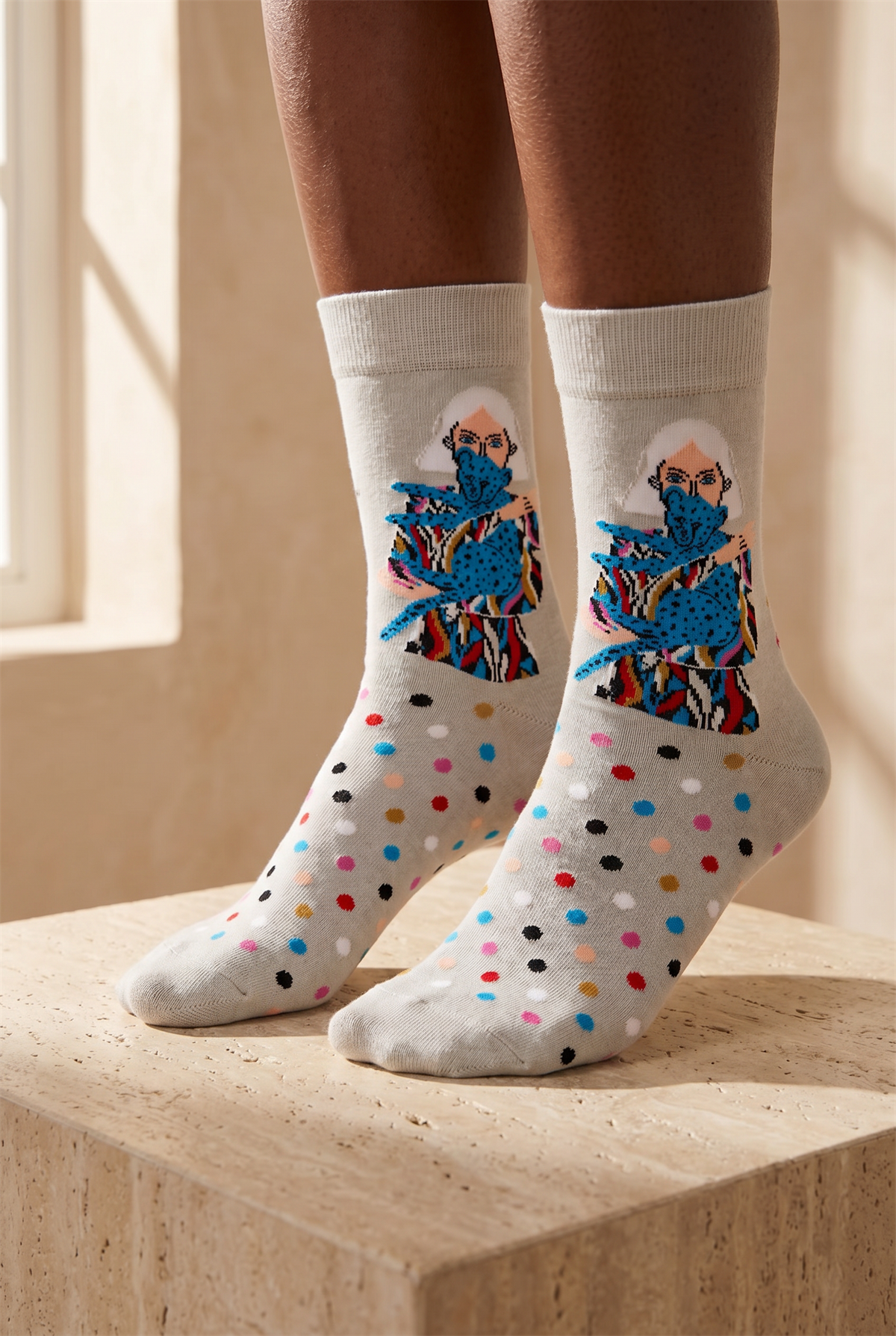 Kadın Figürlü Soket Çorap Gri